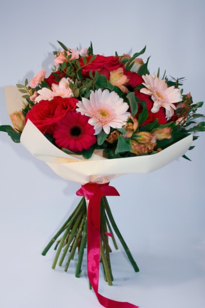 bukiet kwiatowa przesyłka poczta kwiatowa warszawa darmowa dostawa